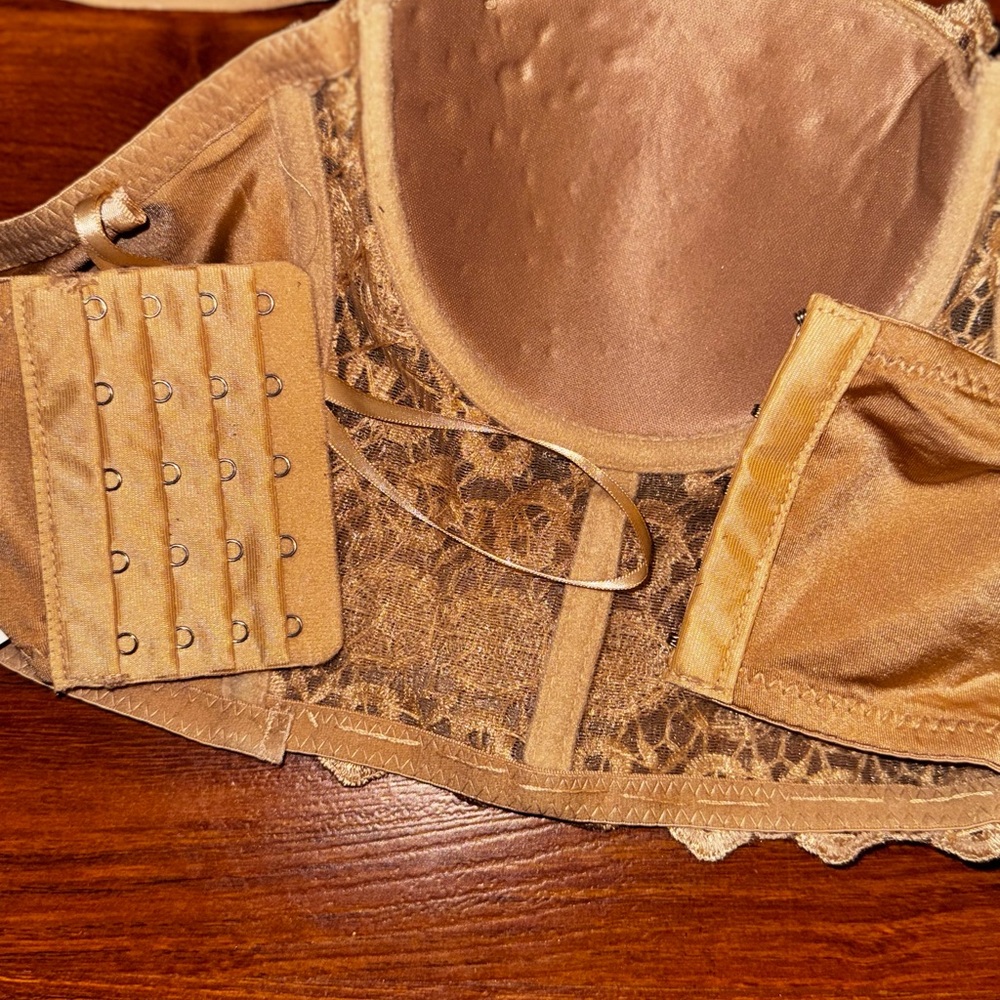 Nude Lace Bustier Bedazzled Crop Tank Top - Picture 6 of 7